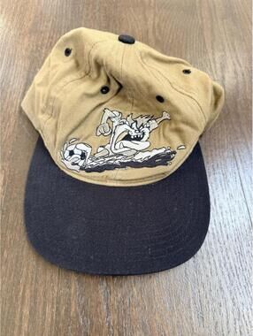 Vintage Kids TAZ Soccer Looney Tunes Vintage 1998 Strap Back Cap Hat Pre-owned🔥